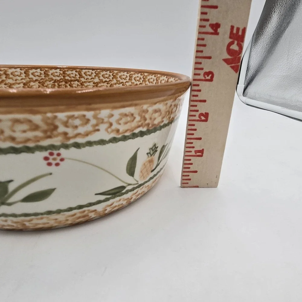 Temp-Tations‎ OLD WORLD Hospitality Floral Pineapple Round 1.5 qt Baking Dish